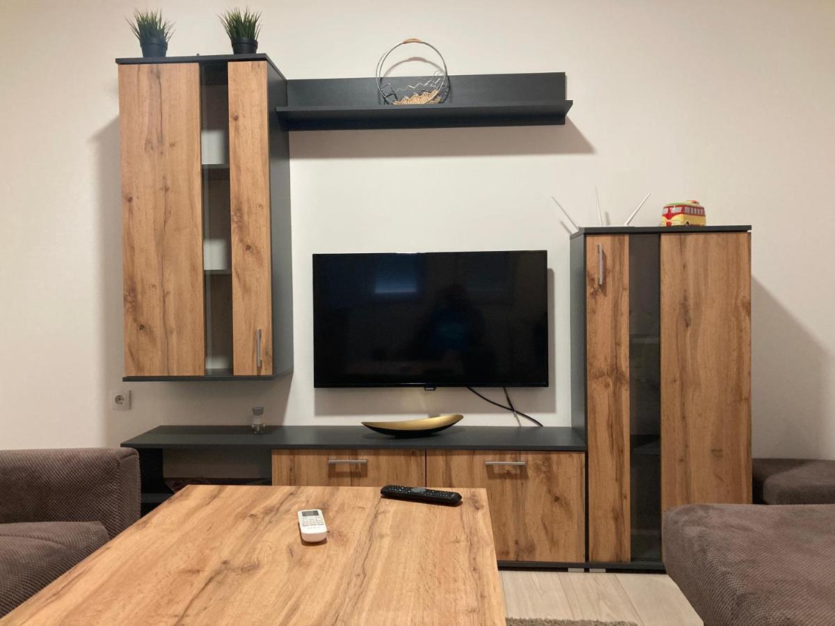 Gradiska Appartement Buitenkant foto
