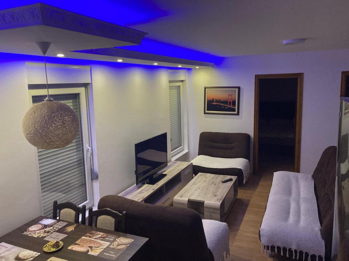 Gradiska Appartement Buitenkant foto