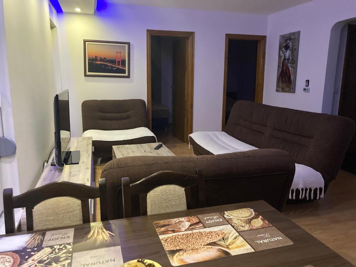 Gradiska Appartement Buitenkant foto