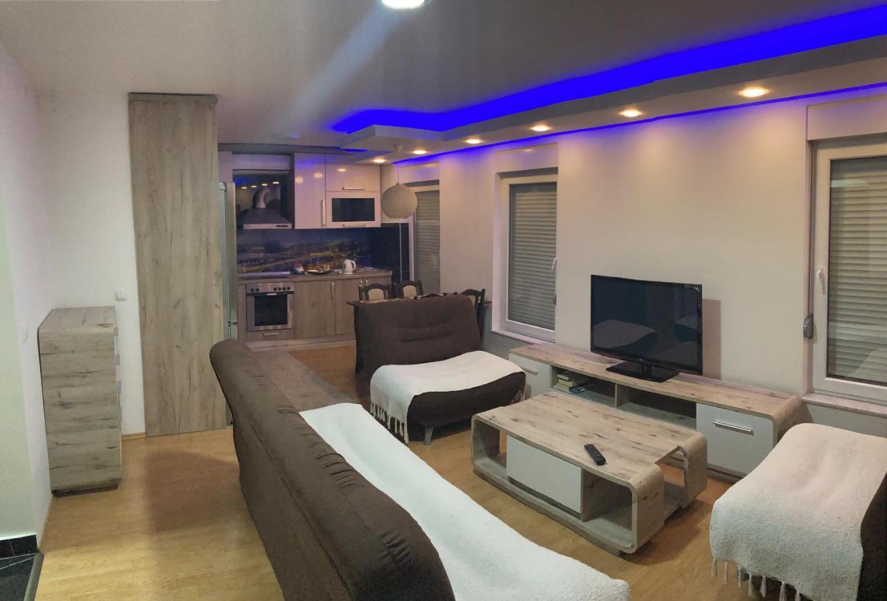 Gradiska Appartement Buitenkant foto