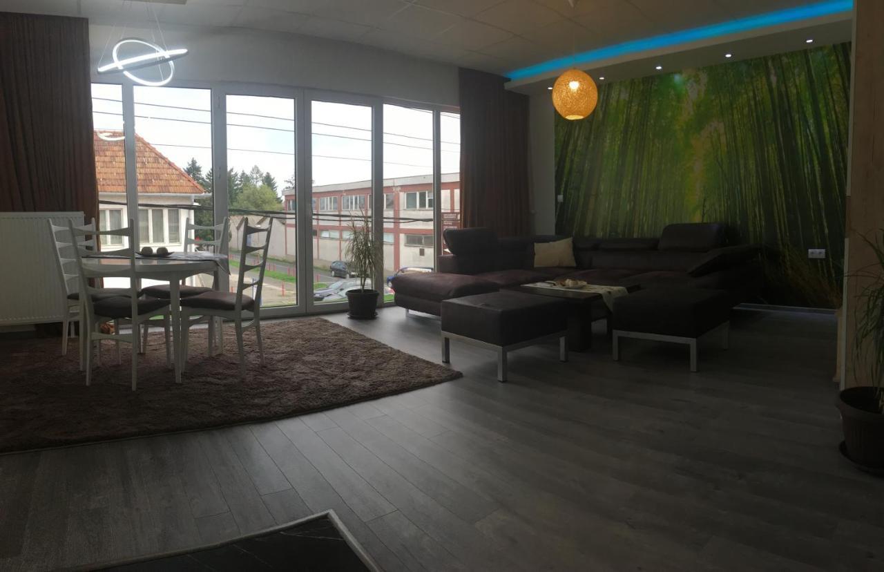 Gradiska Appartement Buitenkant foto