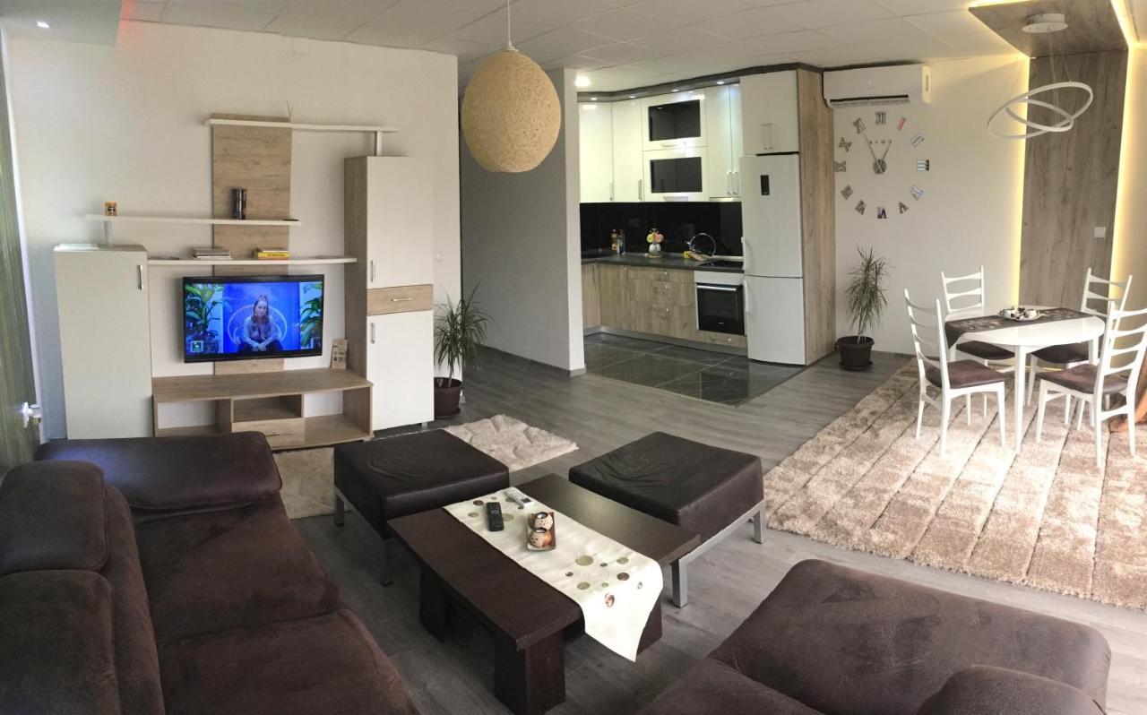 Gradiska Appartement Buitenkant foto